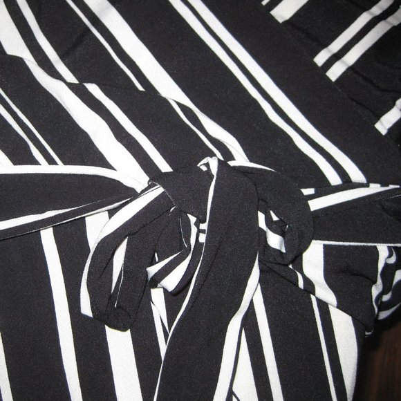 Wrap-front style, belted, 3/4 balloon sleeve, striped blouse - Picture 2 of 9